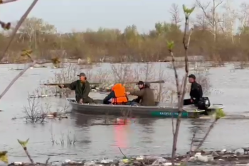 На лодках эвакуировали более 60 жителей дач в пригороде Уральска