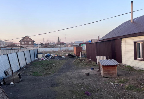 Фотография к новости: Тело ребёнка нашли закопанным в огороде в Щучинске – подробности трагедии