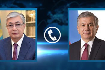 Токаев поблагодарил Мирзиёева за оказанную помощь в связи с паводками в Казахстане