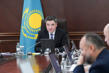 Фотография к новости: Олжас Бектенов поручил акиматам актуализировать списки очередников на жилье