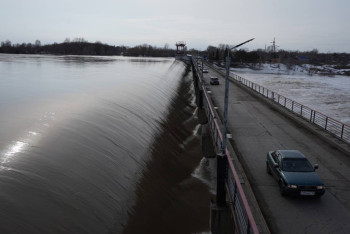 Движение ограничено на восьми трассах в Казахстане