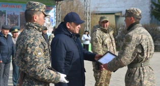 Аким СКО поблагодарил  военных - участников противопаводковых мероприятий