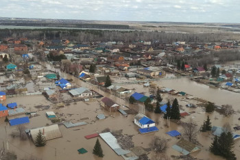 Пять переливов устраняют на дорогах сотрудники "КазАвтоЖол"