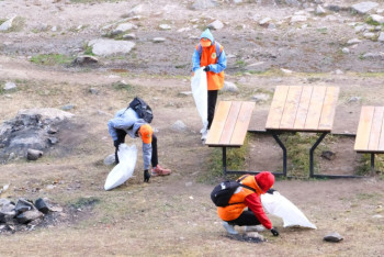 Убрать возле дома и в горах: казахстанские спортсмены призвали поучаствовать в кампании "Алматы - наш общий дом"