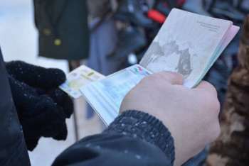 Обманувшего казахстанцев мошенника задержали в Новосибирске