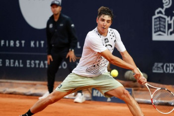 Казахстанский теннисист сразится с экс-первой ракеткой мира