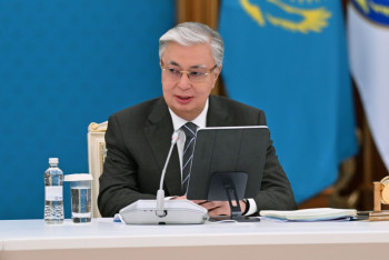 Фотография к новости: Токаев: Благодаря единству и сплоченности мы справляемся с возникающими вызовами