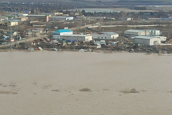 Паводки нанесли урон нефтяным месторождениям в Казахстане