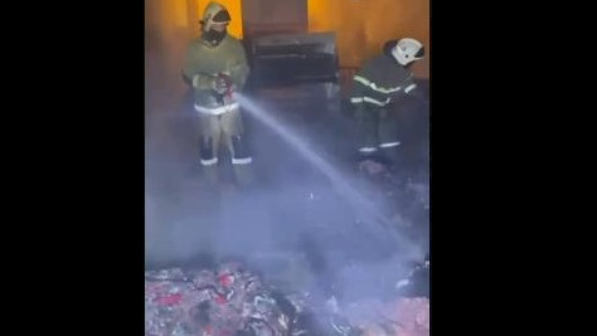 Пожар произошел на складе в Алматы