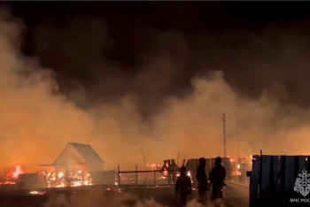 20 домов сгорело при масштабном пожаре в Бурятии