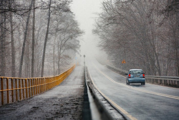 Из-за непогоды закрыли ряд трасс в Казахстане