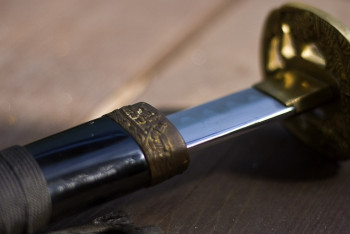 Мужчина с самурайским мечом напал на прохожих и убил подростка в Лондоне