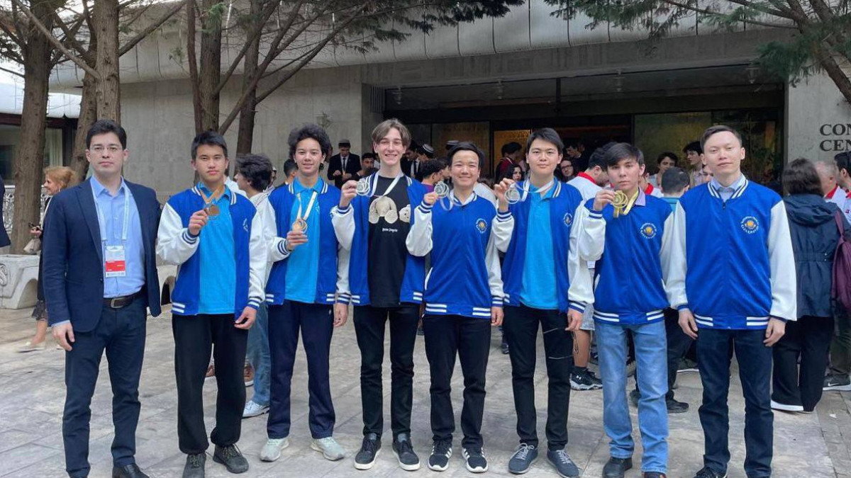 Казахстанские школьники вошли в тройку сильнейших юных математиков Балканского полуострова