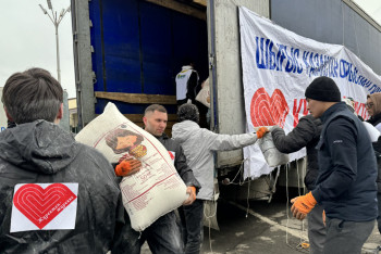 Фотография к новости: Мы приступили ко второму этапу – сбору стройматериалов и практической помощи после паводков – АНК