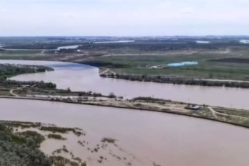 Уровень воды в реке Урал приближается к критической отметке в Атырауской области