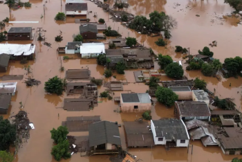 Число погибших в результате проливных дождей в Бразилии возросло до 56 человек