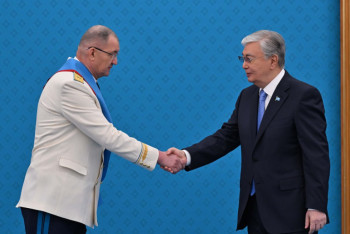 Президент наградил казахстанцев за мужество и самоотверженность