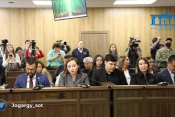 Фотография к новости: Каждый раз я опровергал нелепые вещи о Салтанат - Айтбек Амангельды