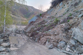 Сель сошёл на трассе в ВКО