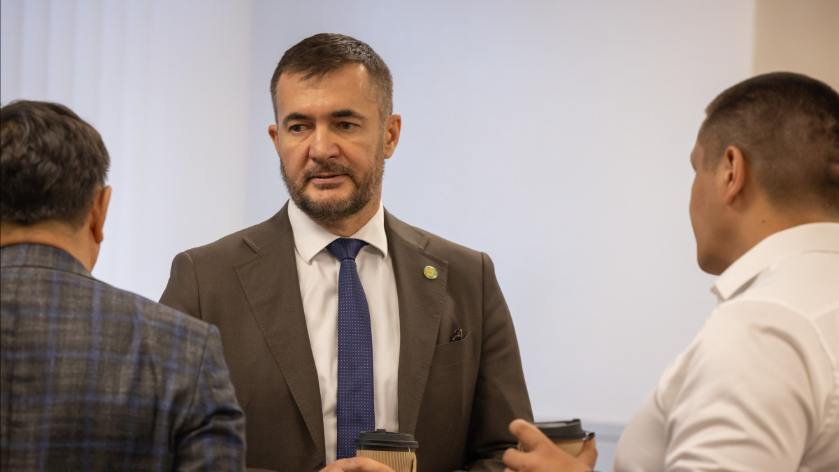 BaigeNews.kz, Артём Чурсинов