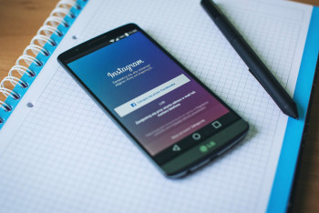 Instagram представила новую функцию Reveal