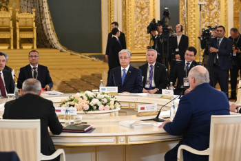 Фотография к новости: Токаев принял участие в заседании ВЕЭС в узком кругу