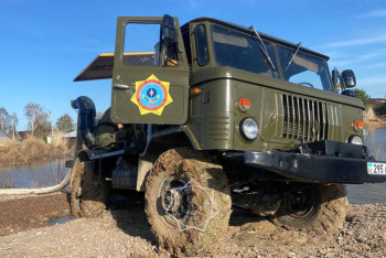 Модернизированный спасателями автомобиль откачал 75 тысяч кубометров воды в СКО