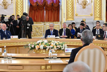 Фотография к новости: Токаев предложил создать единый безбарьерный внутренний рынок в ЕАЭС