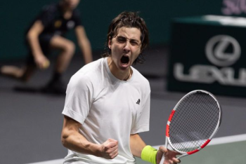 Казахстанский теннисист сыграет с призёром Олимпиады из России