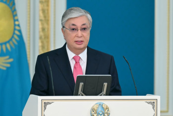 Фотография к новости: Токаев поздравил казахстанцев с Днём Победы