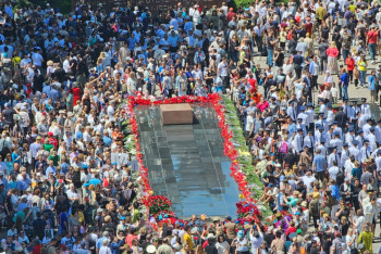 Как 79-ю годовщину Победы празднуют в Алматы