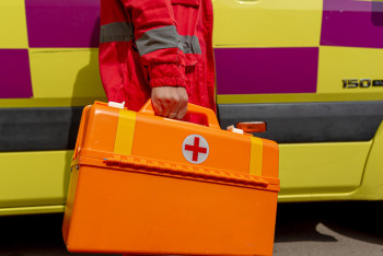 Четырёхлетний ребёнок выпал из окна в Павлодаре