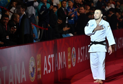 Фотография к новости: Абылайхан Жубаназар выиграл схватку за "бронзу" Grand Slam