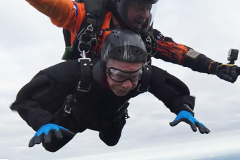 106-летний американец прыгнул с парашютом и установил новый рекорд