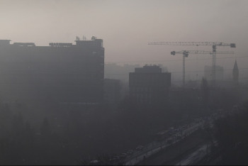 Меньше гулять в воскресенье рекомендовали жителям четырёх городов