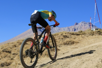 Денис Сергиенко завоевал "серебро" чемпионата Азии по маутинбайку