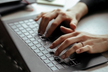 Расширен список профессий, которые позволят иностранцам получить ВНЖ в Казахстане