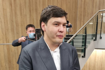 Фотография к новости: Брат Салтанат Нукеновой поблагодарил присяжных заседателей