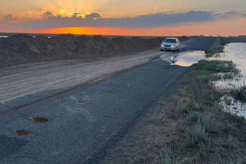 Из-за подтопления приостановлено движение авто на трассе Атырау – Уральск