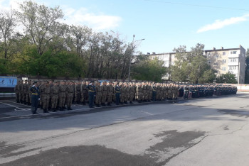 В военных школах "Жас улан" выявили многочисленные нарушения