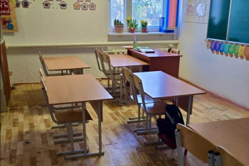 Фотография к новости: Плесень, директор в кладовке и меньше квадрата на ученика – как учат детей в селе под Астаной