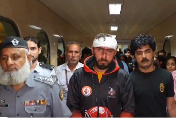 Пакистан вывозит своих граждан из Кыргызстана после беспорядков