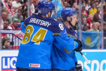 Фотография к новости: Казахстан выиграл главный матч на чемпионате мира по хоккею