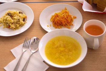 Фотография к новости: Повар не причём, штрафы платит бизнес: конфликт в сфере школьного питания разгорелся в Астане