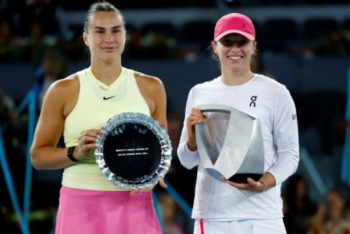 Рыбакина сделала выбор между Швентек и Соболенко