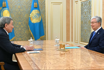 Фотография к новости: Президент принял члена Национального курултая Бактыкожу Измухамбетова