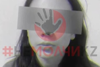 Выпускницы школы публично извинились за жестокое избиение парня в Алматы