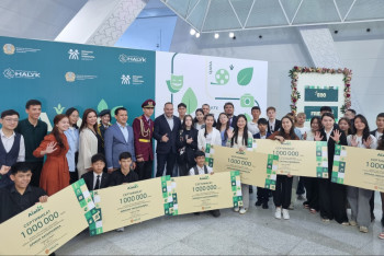 Фотография к новости: По миллиону тенге получили победители арт-экофестиваля Aiala в Астане