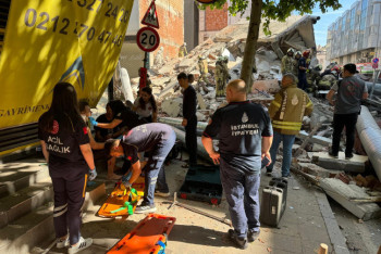 Фотография к новости: Трехэтажный дом обрушился в Стамбуле