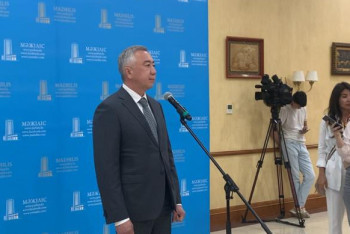 Фотография к новости: "Нам удается удержать свои позиции": Жумангарин о влиянии антироссийских санкций на РК